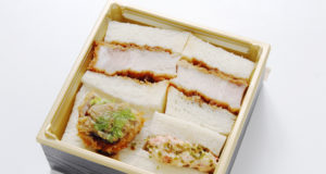 Sandwich aux escalopes de porc panées - Katsusando